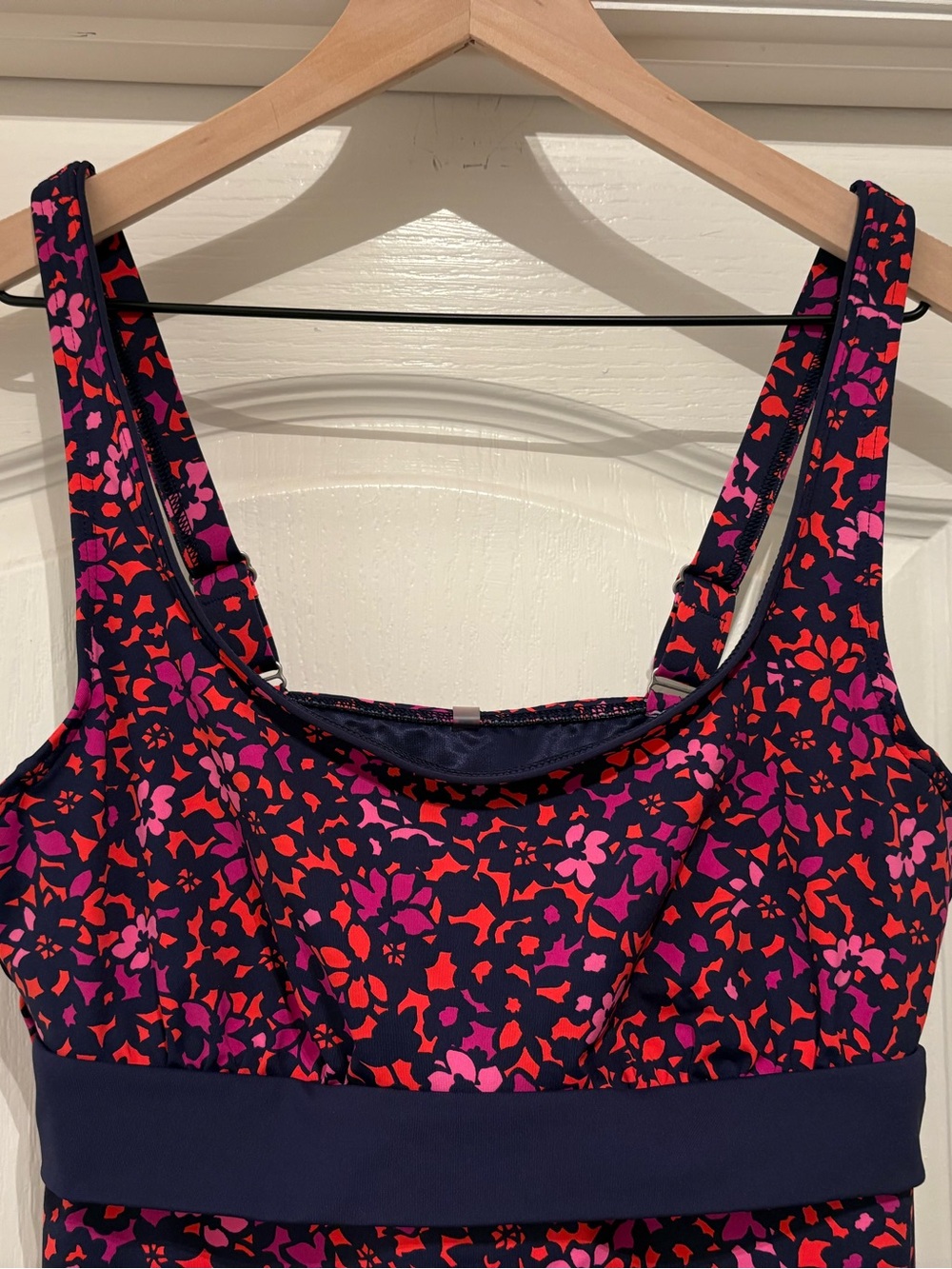 Women’s Lands' End tankini swimsuit top w/underwire support size 14DD - Picture 2 of 6